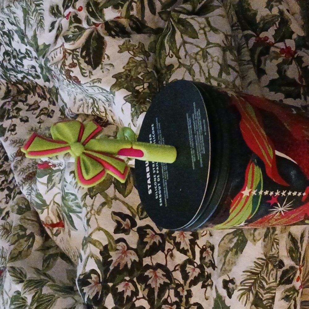 Large Starbucks Christmas Beverage Tumbler NWT Choose GOLD or GREEN NWT - Picture 8 of 10